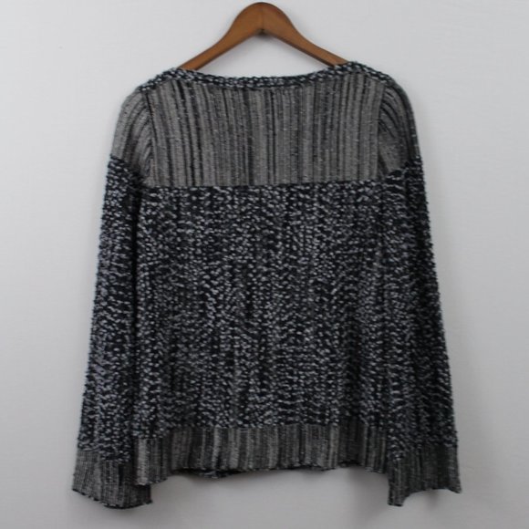 ⬇️$35 Barcelona Black & Gray Long Sleeve Sweater - Picture 8 of 12